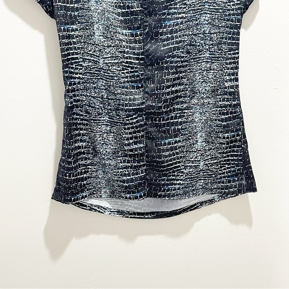 BUCHANAN KANG Women’s Black Blue Snake Reptile Print Silky Drape Neck Top Size 4 - Picture 6 of 8